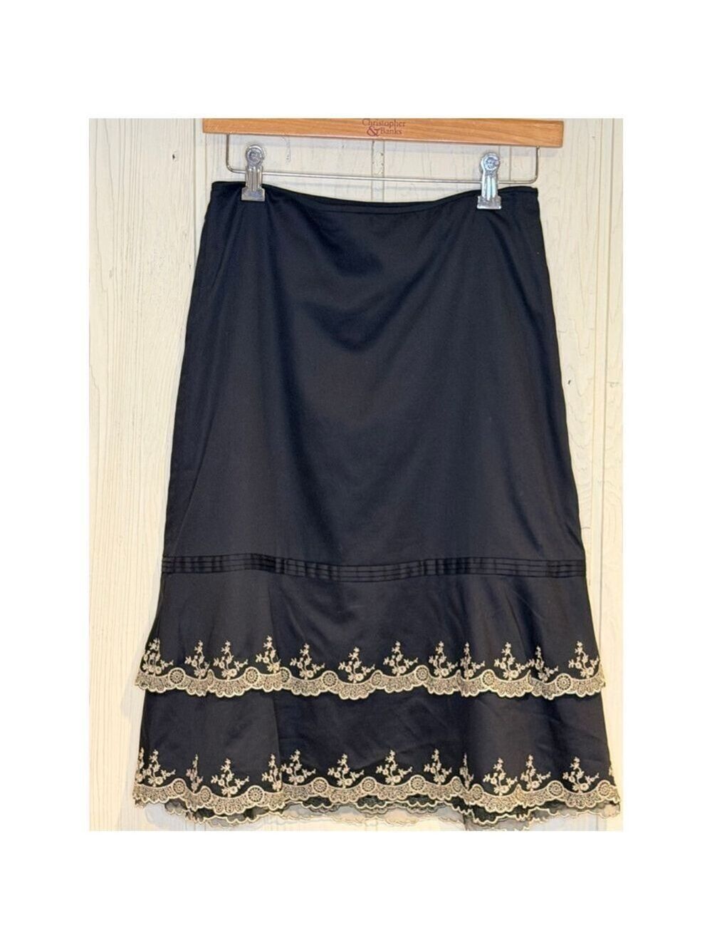Ann Taylor Black Midi Skirt with Beige Embroidery lined NWT Size 2